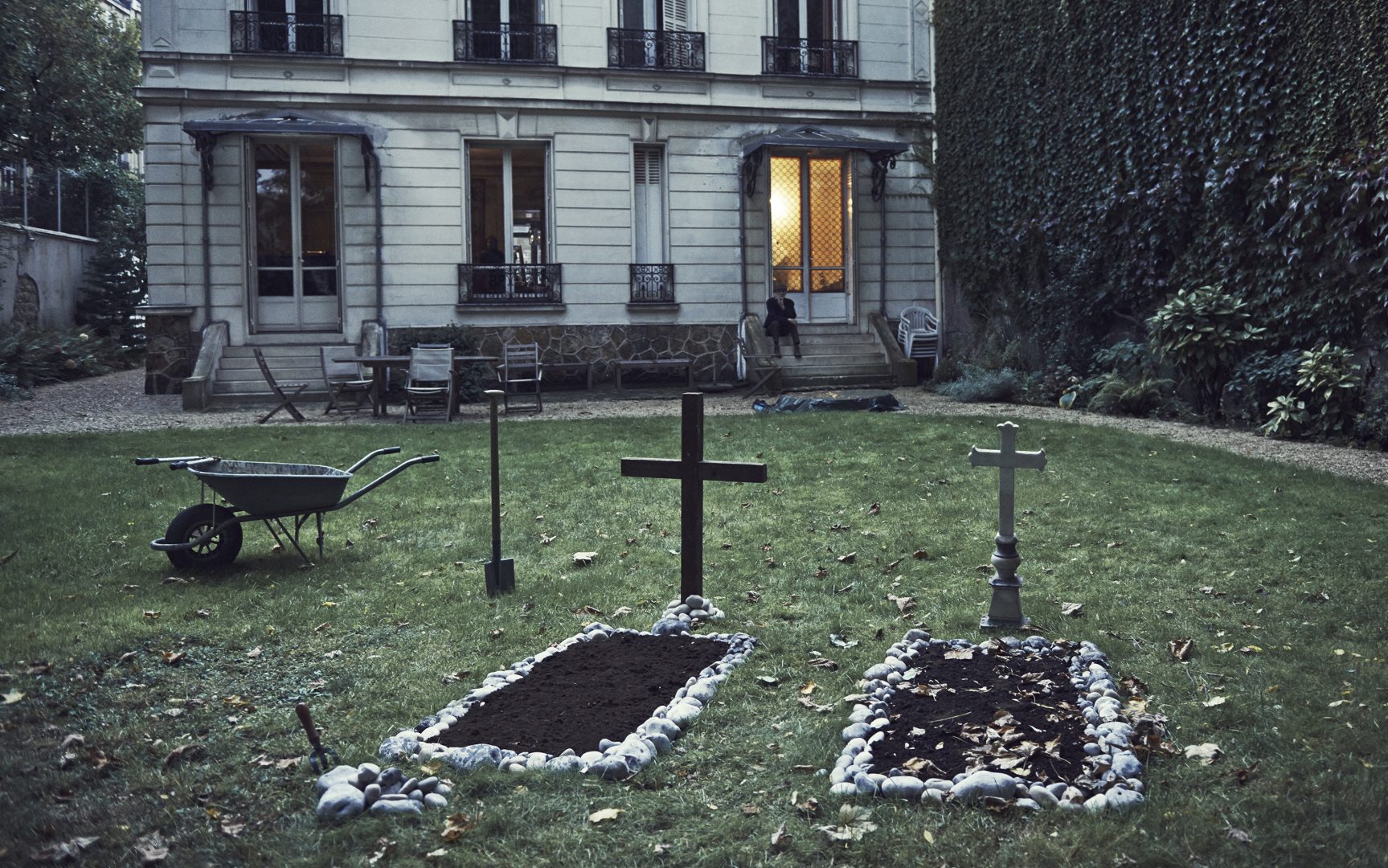 Two graves in garden by Stefan Rappo